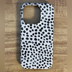 iPhone 15 Pro Burga Mocha Dots Case